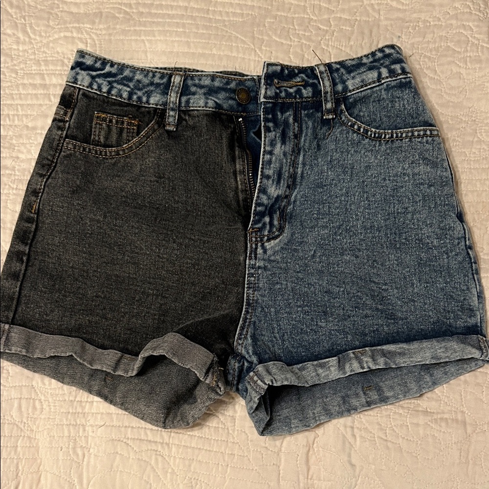 Two-tone Denim Shorts Black/Dark Wash